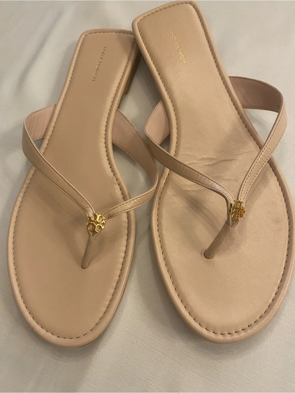 Women’s Tory Burch Beige Pink Nude Leather Flip Flop Thong Sandals NEW size 11